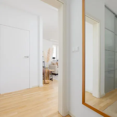 Luxury Three Bedroom With Parking & Balcony In Mokotow By Renters Prestige *