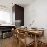 דירה Luxury Three Bedroom With Parking & Balcony In Mokotow By Renters Prestige