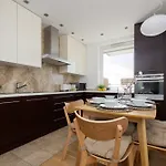 Luxury Three Bedroom With Parking & Balcony In Mokotow By Renters Prestige דירה *