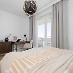 Luxury Three Bedroom With Parking & Balcony In Mokotow By Renters Prestige *