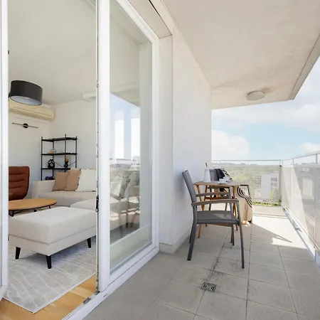 Apartamento Luxury Four Bedroom With Parking&balcony In Mokotów By Renters Prestige