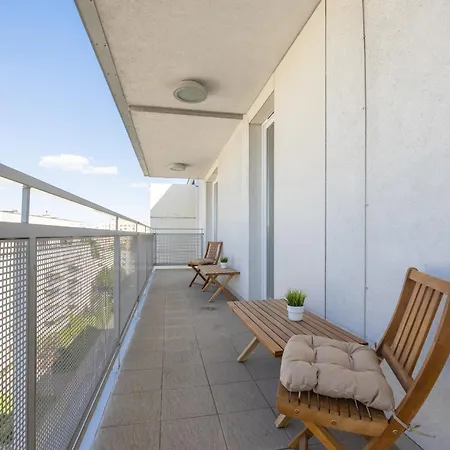 Διαμέρισμα Luxury Three Bedroom With Parking & Balcony In Mokotow By Renters Prestige