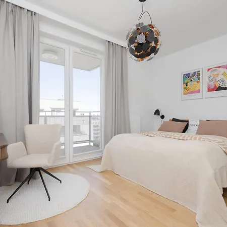 Luxury Four Bedroom With Parking&balcony In Mokotów By Renters Prestige Varsovia